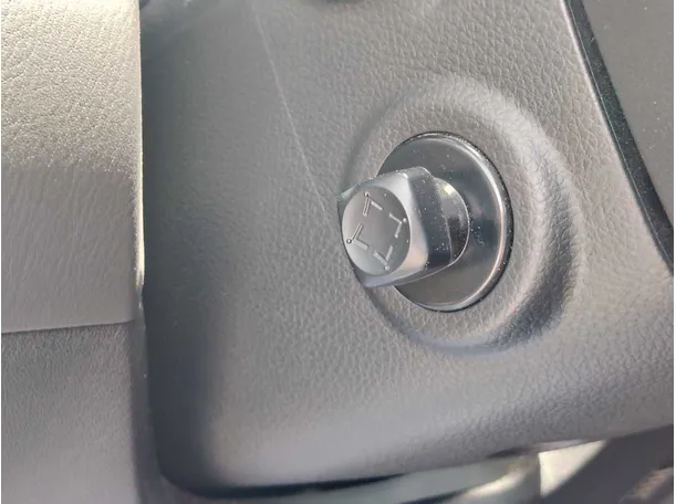 Car image 35
