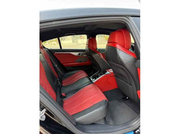 Car image 24