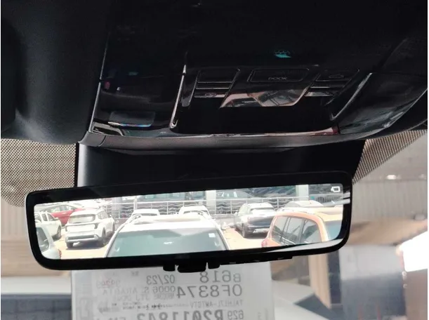 Car image 36