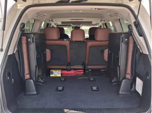 Car image 21