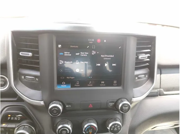 Car image 28