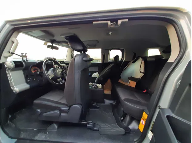 Car image 13