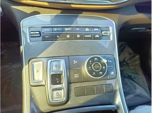 Car image 22