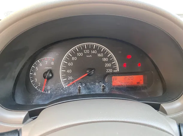 Car image 17