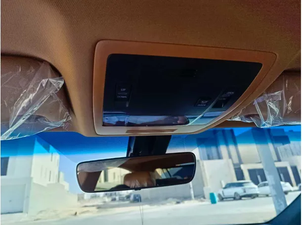 Car image 33