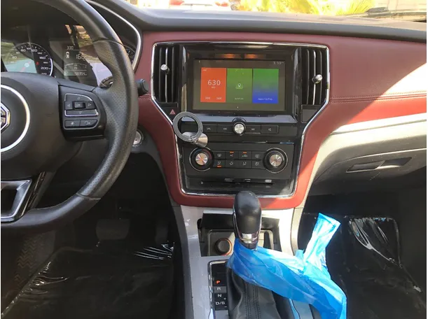 Car image 18