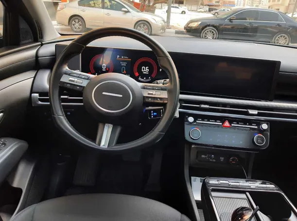 Car image 17