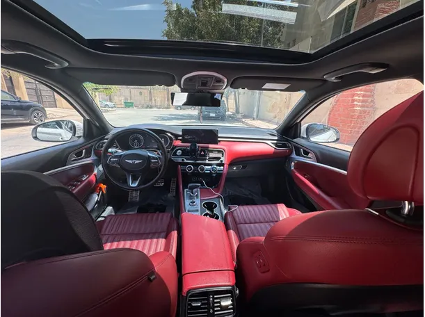 Car image 14