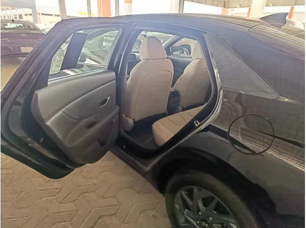 Car image 22