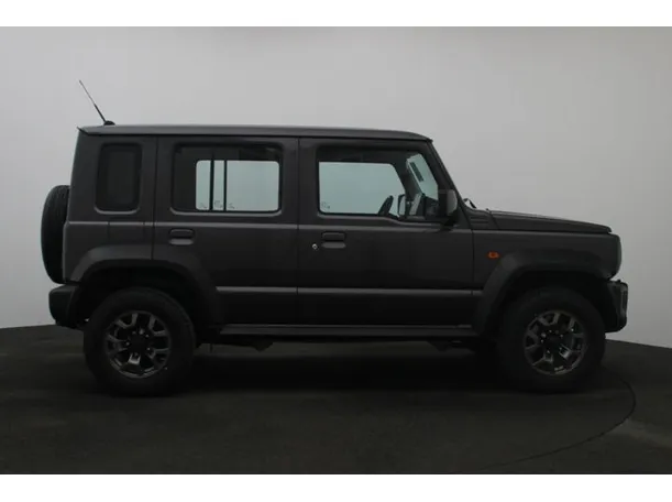 Car image 13
