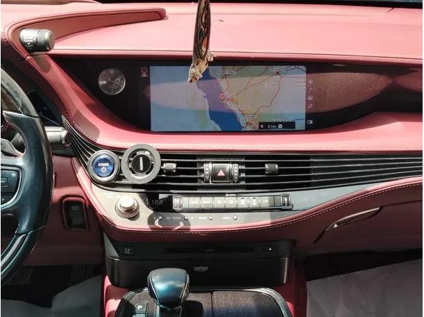 Car image 23