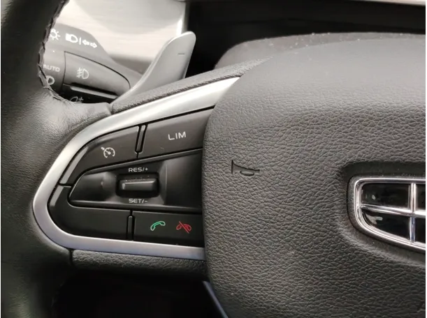 Car image 27