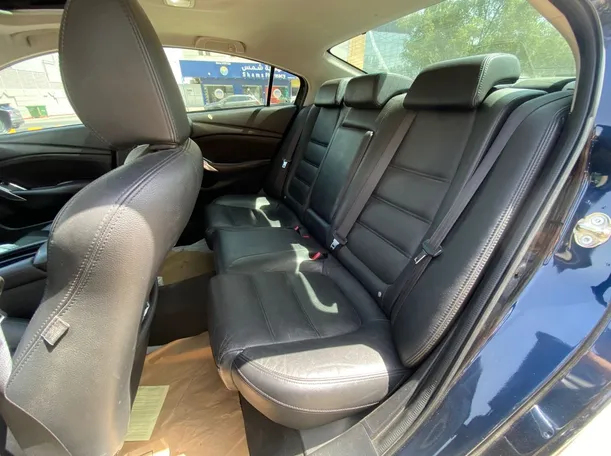 Car image 13
