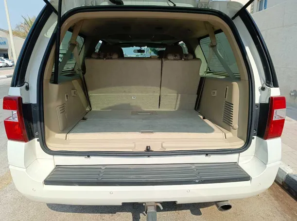 Car image 27