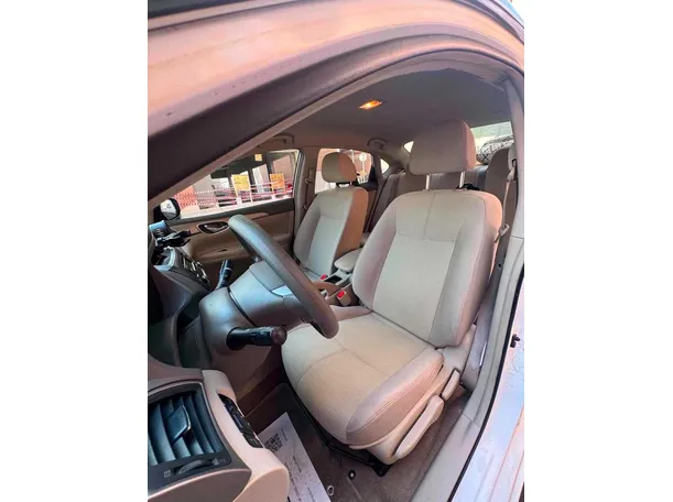 Car image 20