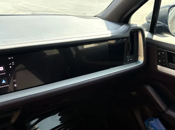Car image 31