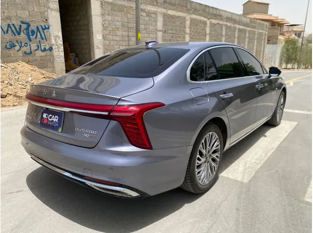 Car image 5