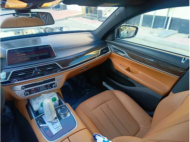 Car image 38