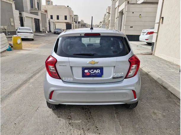 Car image 6