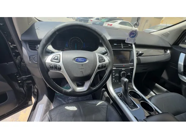 Car image 14