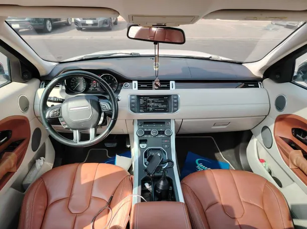 Car image 24