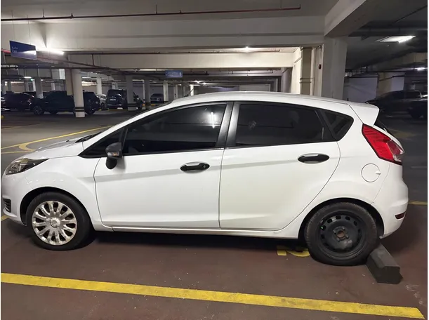 Car image 6
