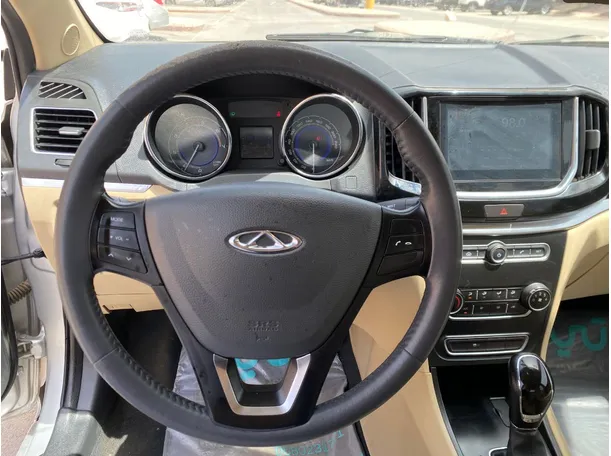 Car image 16