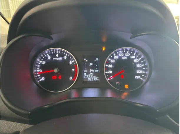 Car image 10
