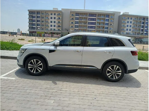 Car image 8