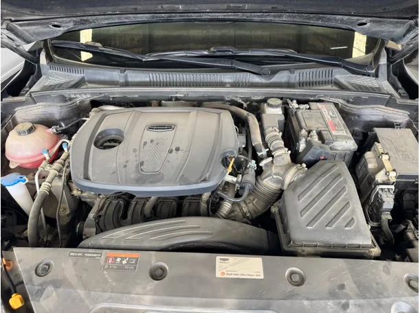 Car image 19