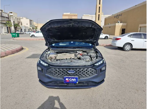 Car image 25