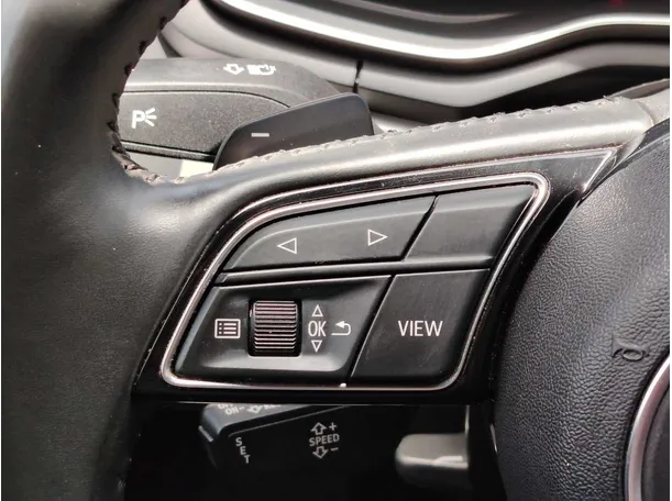 Car image 36