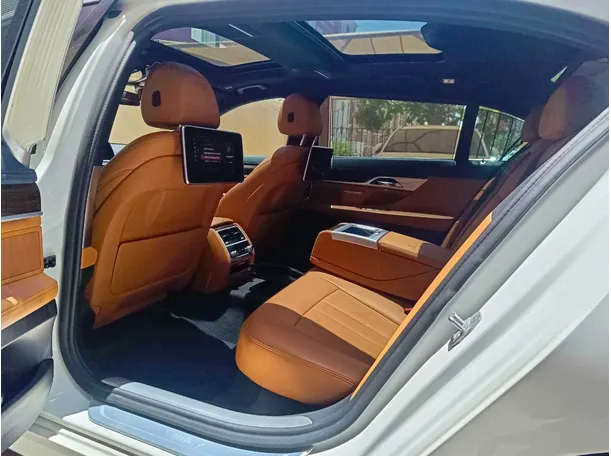 Car image 21