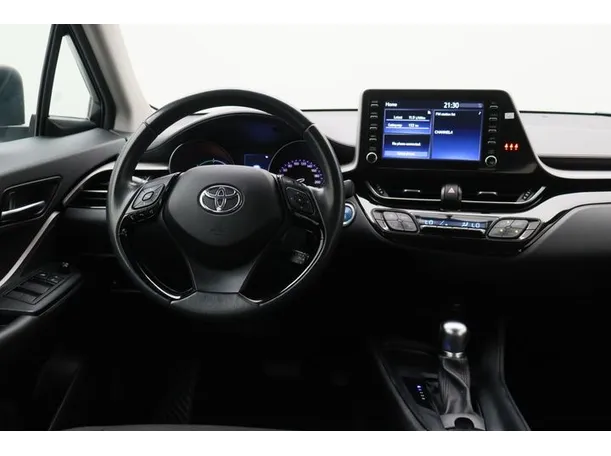 Car image 15