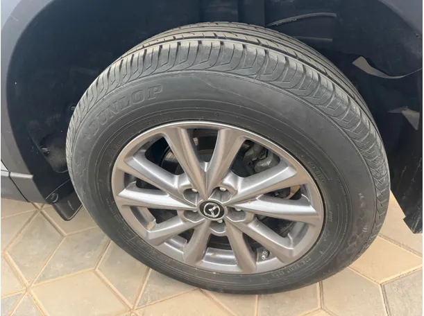 Car image 5