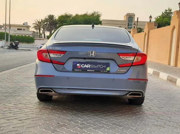 Car image 6