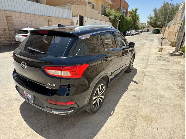 Car image 5