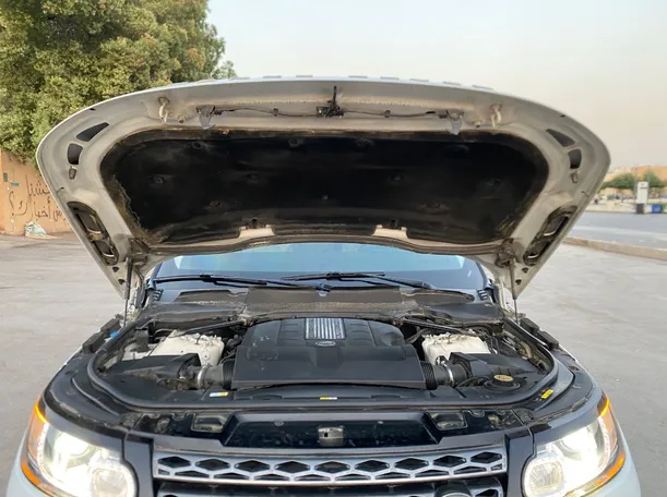 Car image 30