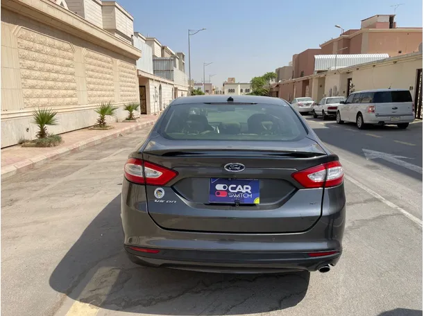 Car image 6