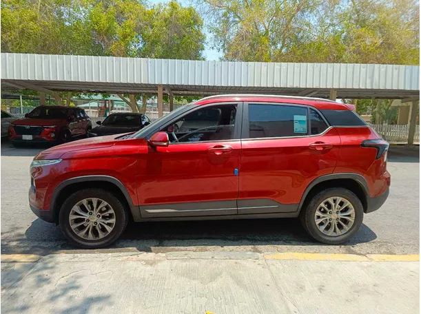 Car image 8