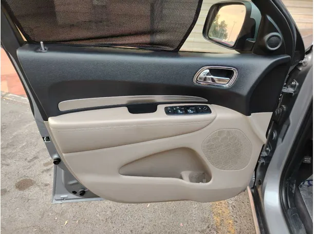 Car image 35