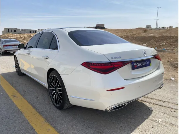 Car image 7