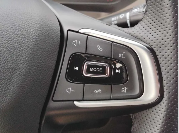 Car image 27