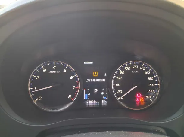 Car image 20