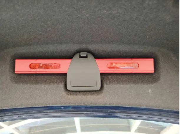 Car image 37