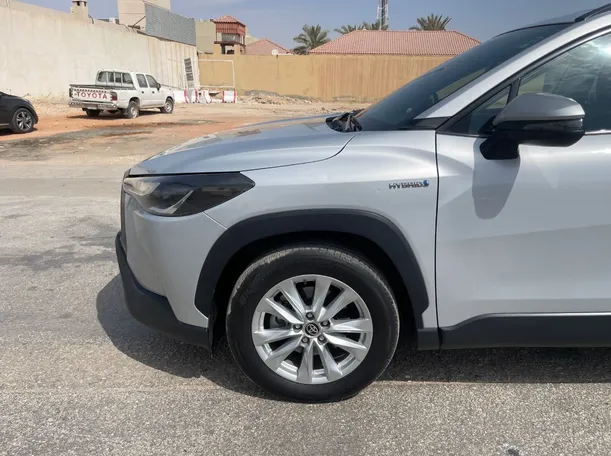 Car image 9