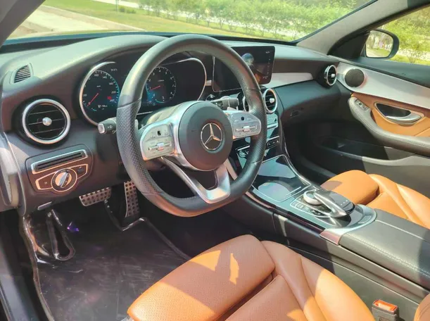 Car image 13