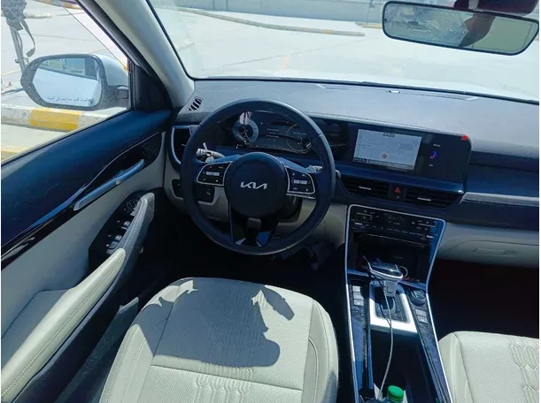 Car image 22
