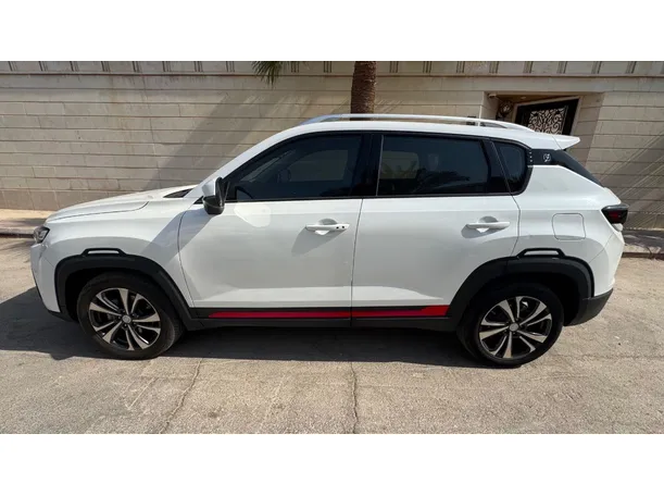 Car image 8
