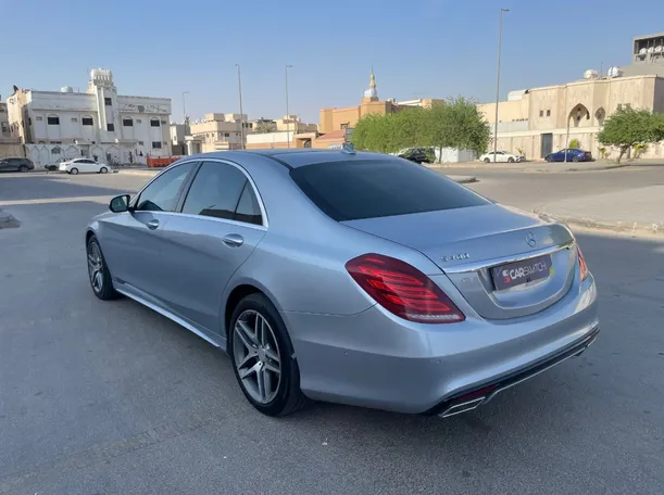Car image 7